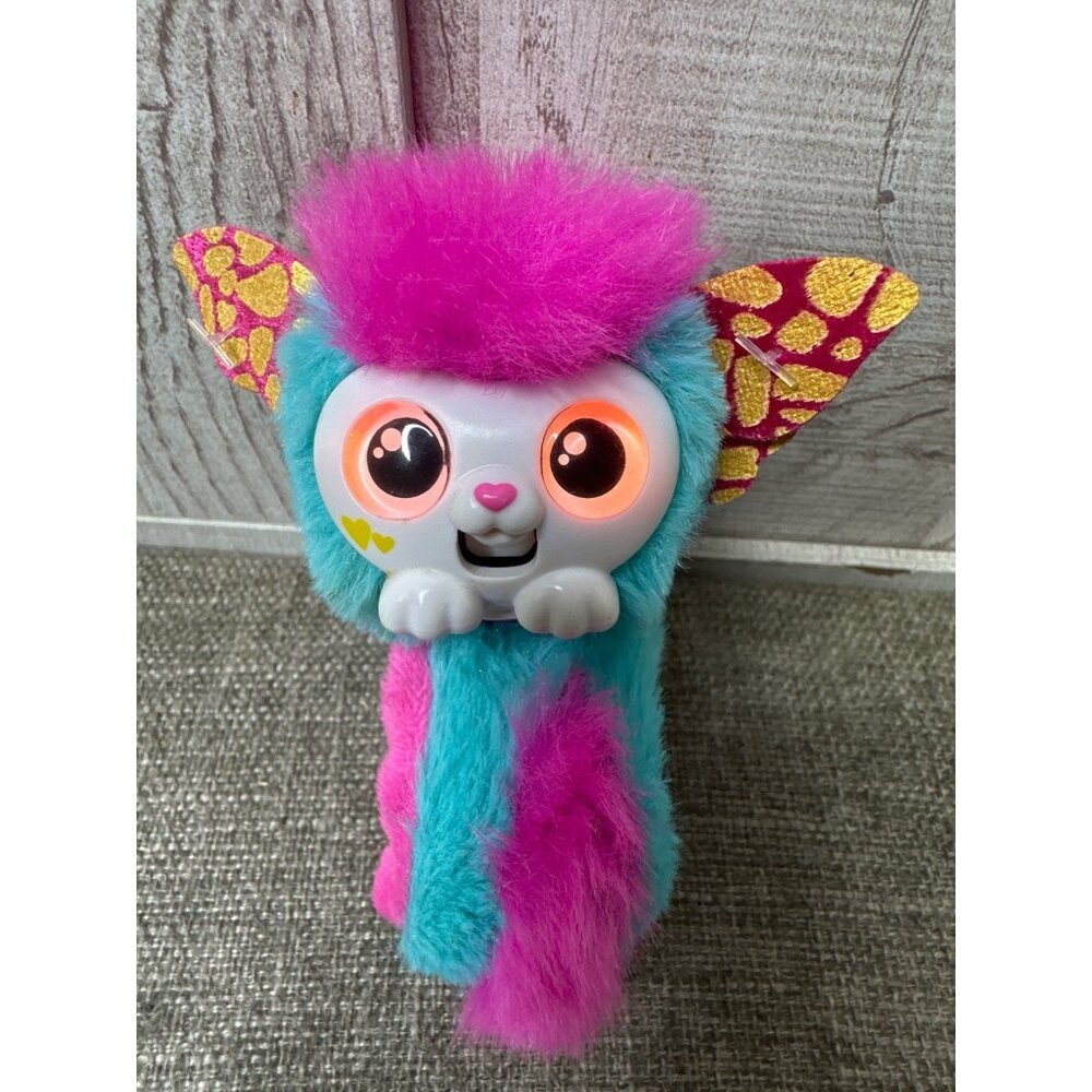 Little Live Wrapples Pet Snap Bracelet Sound Lights Animation Furry Toy